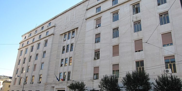 questura napoli ufficio