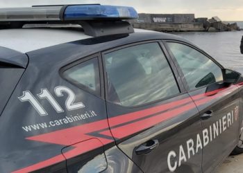 carabinieri droga finestra