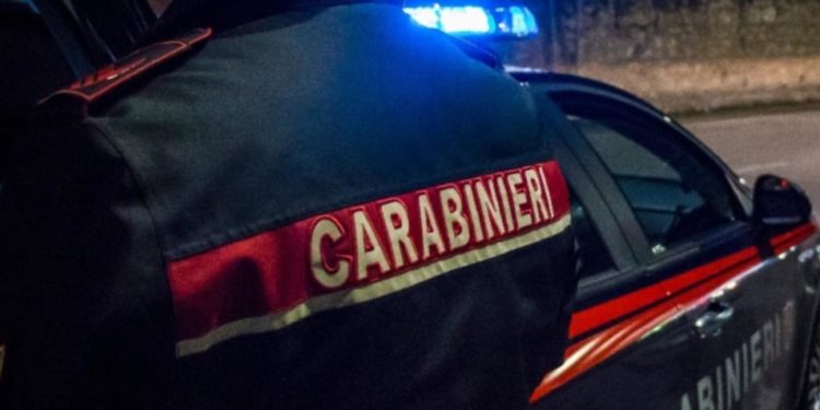 carabinieri borsello lite napoli