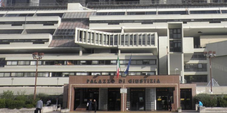 tribunale di napoli