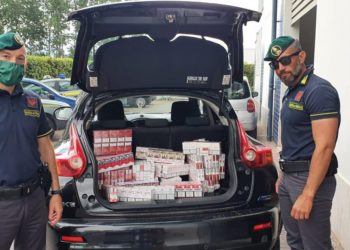 Arrestato contrabbandiere ad Aversa: trasportava 12 chili di tabacchi lavorati esteri