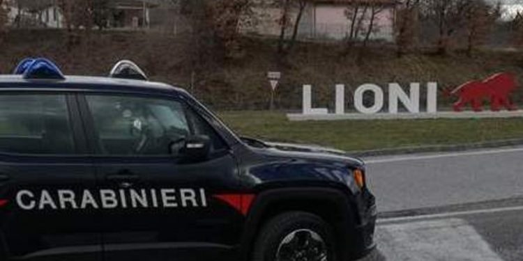 carabinieri lioni specchietto
