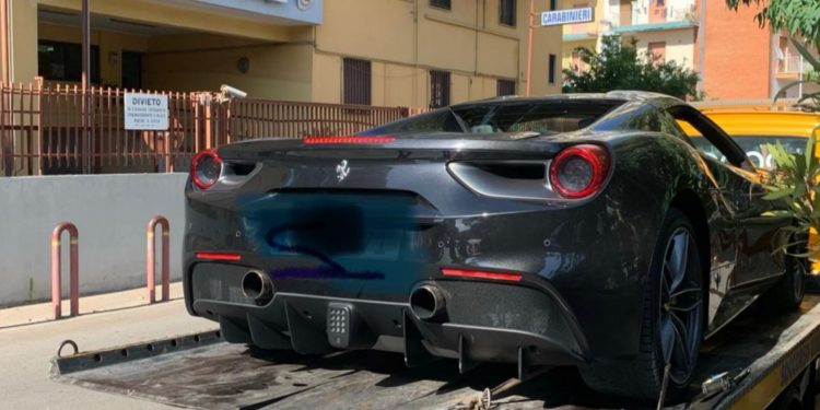 carabinieri aversa ferrari