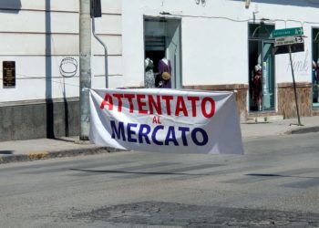 Mercato ortofrutticolo di Aversa, operatori bloccano la Variante (Video)