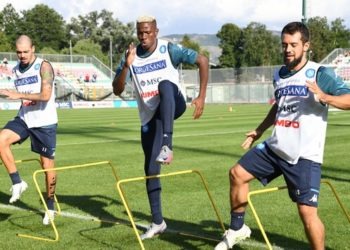 Primo giorno di ritiro in Abruzzo per il Napoli. Tanti applausi per Osimhen