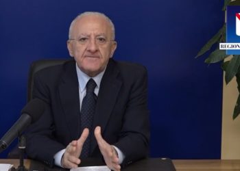 De Luca: “Oggi 1.261 casi, ad Halloween coprifuoco alle 22”