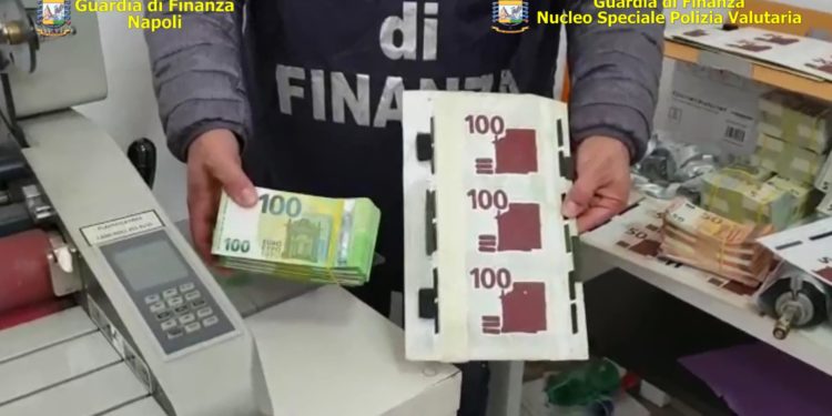 finanza banconote false