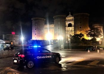 Controlli dei carabinieri a Napoli e provincia per contrastare Covid-19 e illegalità