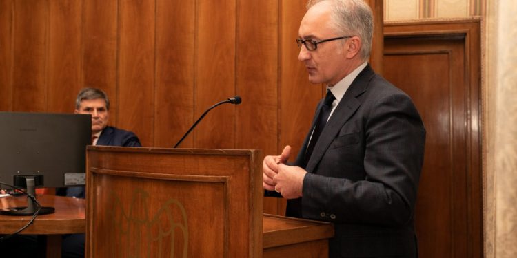 Il sindaco di Caserta Carlo Marino