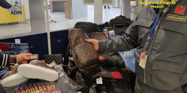 Finanza aeroporto Capodichino