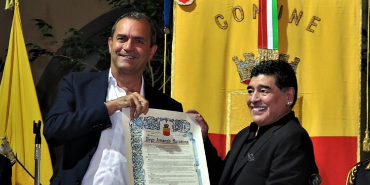 Nel 2017, Diego Armando Maradona divenne cittadino onorario della sua Napoli