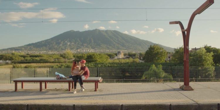 Una scena dal documentario "'Na cosa sola" di Giovanni Sorrentino