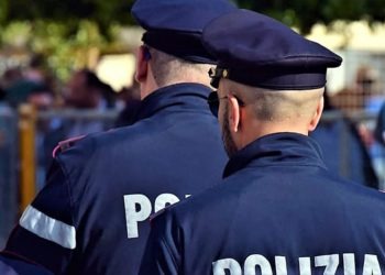 “Truffa dello specchietto”, arrestato a Napoli un giovane con precedenti