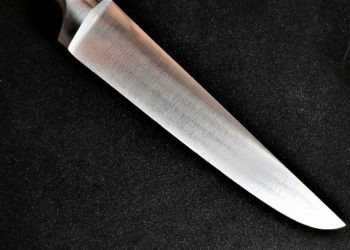 Posillipo, rapina in pieno giorno finisce a coltellate: arrestato il colpevole