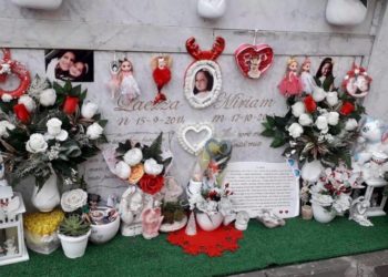 Crispano, rubate al cimitero le bambole di Miriam: la bimba perse la vita a 5 anni mentre era a danza