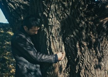 “In Between Dying”, dall’Azerbaigian un film di poesia risplende a “Venezia a Napoli”