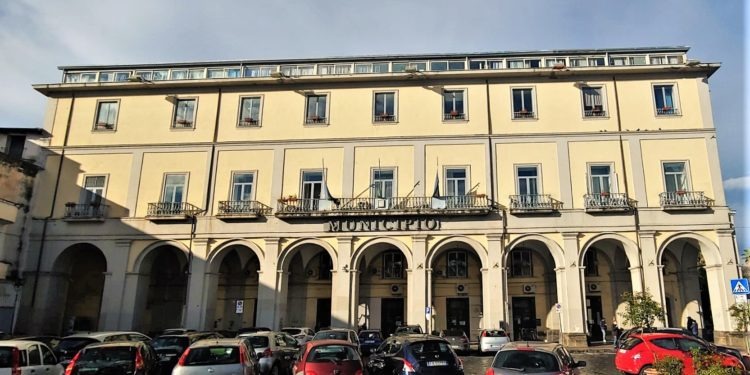Il municipio di Aversa
