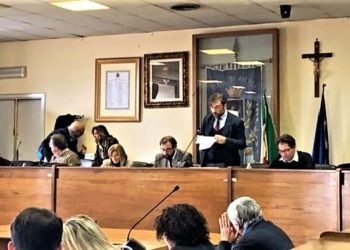 Aversa, Potere al Popolo attacca l’amministrazione Golia: “Con vecchie logiche non si va da nessuna parte”