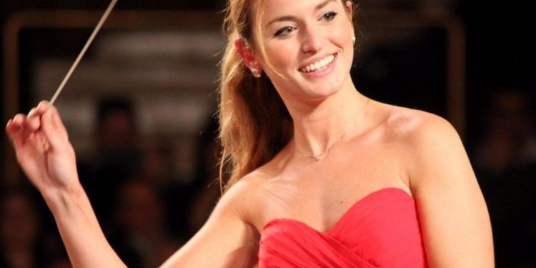 Il direttore d'orchestra Beatrice Venezi