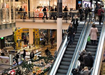 Marcianise, furto al centro commerciale “Campania”: ladro finisce in manette