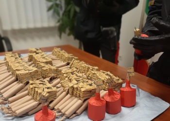 Botti illegali sequestrati a Ercolano: 20enne finisce in manette