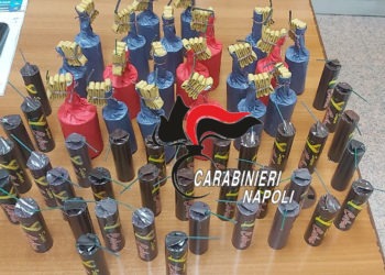 Ordigni artigianali in casa: arrestato un 23enne di Sant’Antonio Abate