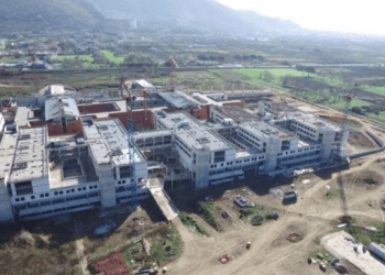 Policlinico di Caserta, i retroscena di una storia lunga oltre 25 anni (c’era ancora Andreotti)