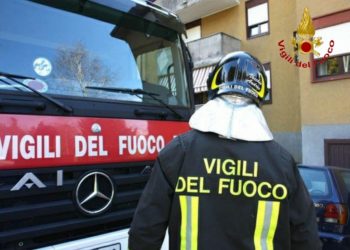 Non risponde ad amici e parenti, 64enne trovato morto in casa nell’Avellinese