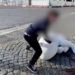 Baby vandali colpiscono l’installazione di Jago in piazza del Plebiscito a Napoli (Video)