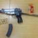 Caivano, 23enne punta una mitraglietta contro i poliziotti: arrestato per detenzione illegale di armi