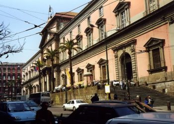 Napoli, guide turistiche della Campania protestano davanti al Mann