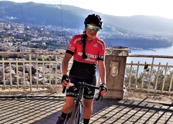 Tragedia nel Napoletano: ciclista 37enne uccisa da un pirata della strada