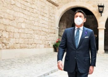 Il premier Conte s’è dimesso. Da domani pomeriggio le consultazioni con le varie forze politiche