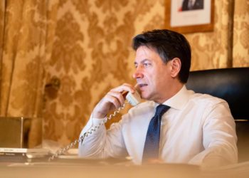 Conte: “Italia prima nell’Ue per numero di vaccinazioni contro il Covid-19”