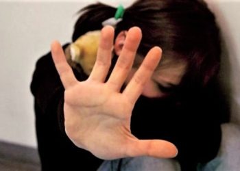 Orrore a Maddaloni, rapiscono e violentano in gruppo una ragazza disabile: in manette la gang