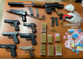 Brusciano, carabinieri trovano arsenale da guerra in uno scantinato