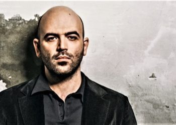 Roberto Saviano presenta il suo nuovo libro “Gridalo” e risponde a chi lo considera “promoter della camorra”