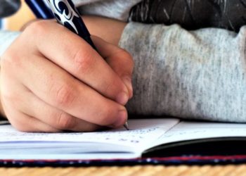 Il virus corre tra i banchi di scuola: molti gli istituti chiusi nel Casertano