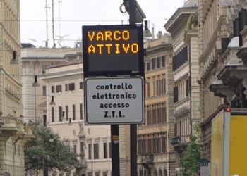 Santa Maria Capua Vetere, commercianti contro la Ztl nel centro storico