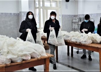 Napoli, la fondazione “Cannavaro-Ferrara” distribuisce 370 pasti alla mensa dei poveri