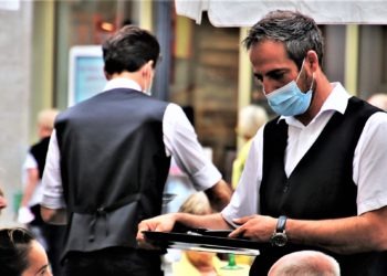 Comparto ristorazione al collasso in Campania: un’azienda su tre costretta a licenziare