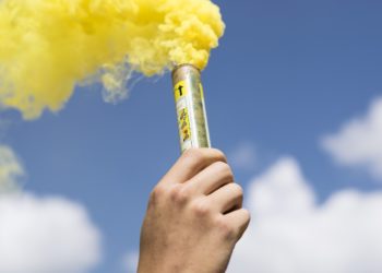 Ercolano, in più di 50 al funerale di un ultrà: carabinieri acquisiscono i filmati