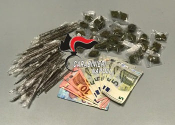 Casavatore, controlli in città dei carabinieri: sequestrate sigarette e sostanze stupefacenti