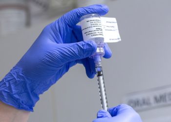 Vaccino AstraZeneca, i Nas alla Mostra d’Oltremare di Napoli per accertamenti