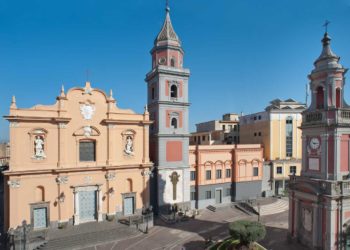 Continua la rimozione dei murales dedicati a vittime di agguati: interventi a Cercola e Frattamaggiore