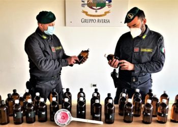 Aversa, scoperta fabbrica abusiva di liquido per sigarette elettroniche