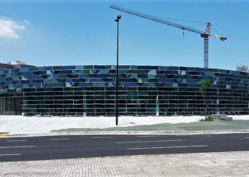 Napoli, anziano muore e i parenti fanno irruzione nell’ospedale Del Mare