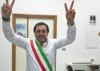 Che succede a Castel Volturno? Il sindaco Luigi Petrella risponde all’interrogazione parlamentare di Nicola Grimaldi (M5S)