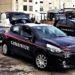 Inseguono un automobilista con sirene e lampeggianti e lo rapinano: in manette 47enne di Casoria