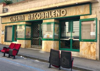 Napoli, chiude lo storico cinema “Arcobaleno” al Vomero: al suo posto un supermercato